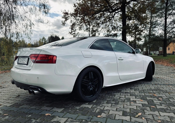 Audi A5 cena 36900 przebieg: 197000, rok produkcji 2010 z Kalety małe 56